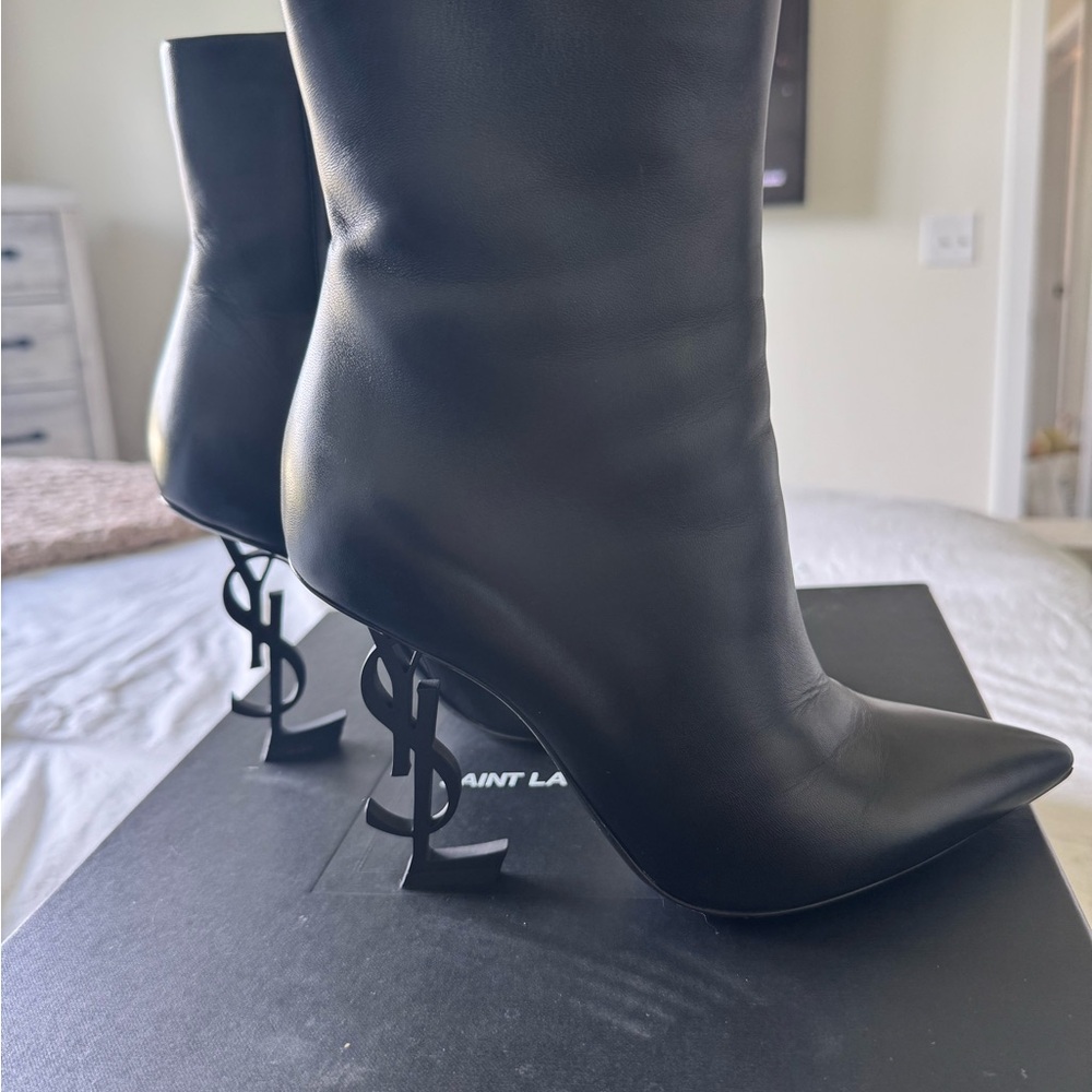 YSL OPYUM LEATHER BOOTIES